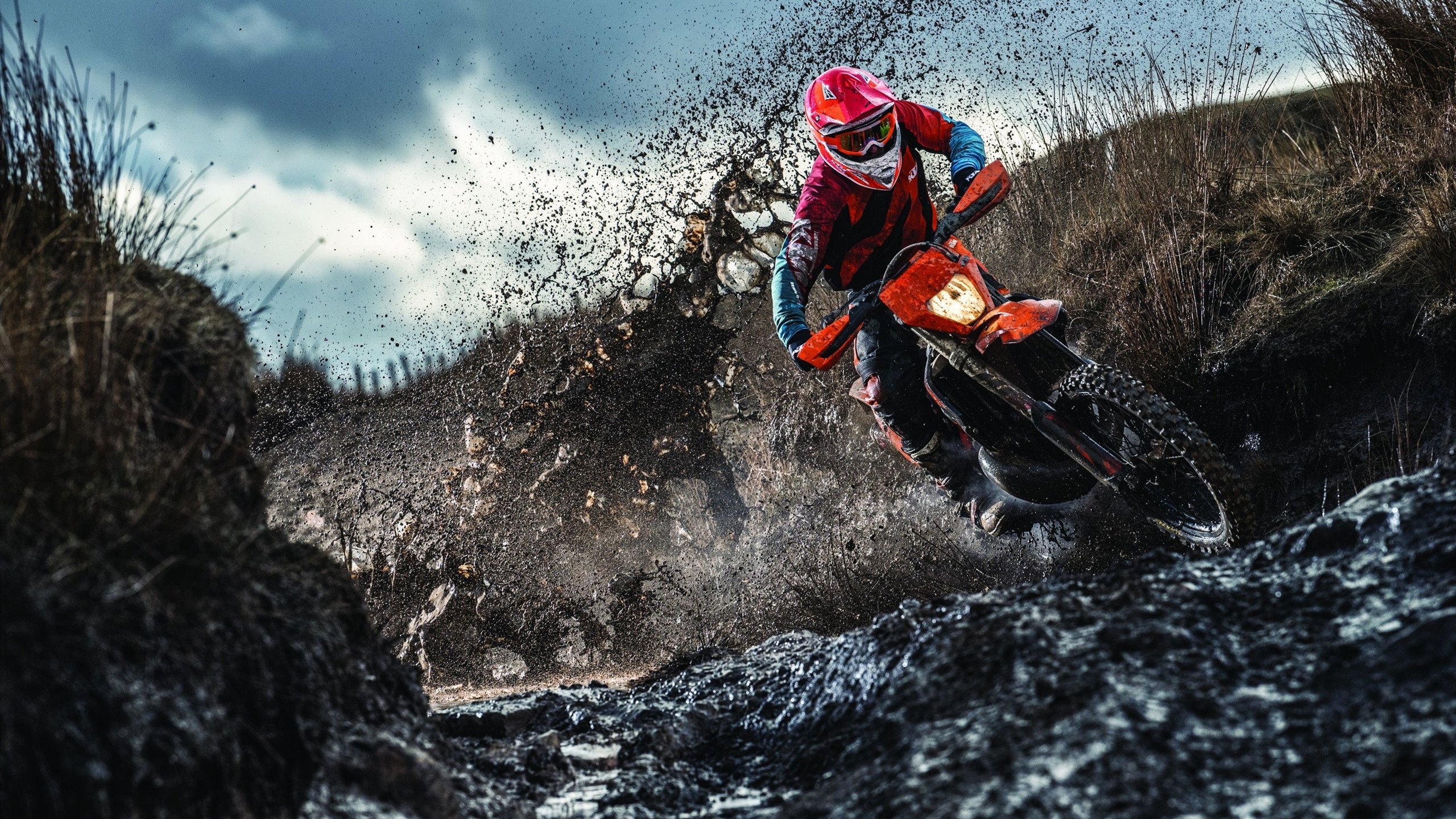 绿白风暴席卷高地,拉什福德一剑封喉,贝蒂斯强势攻克苏格兰