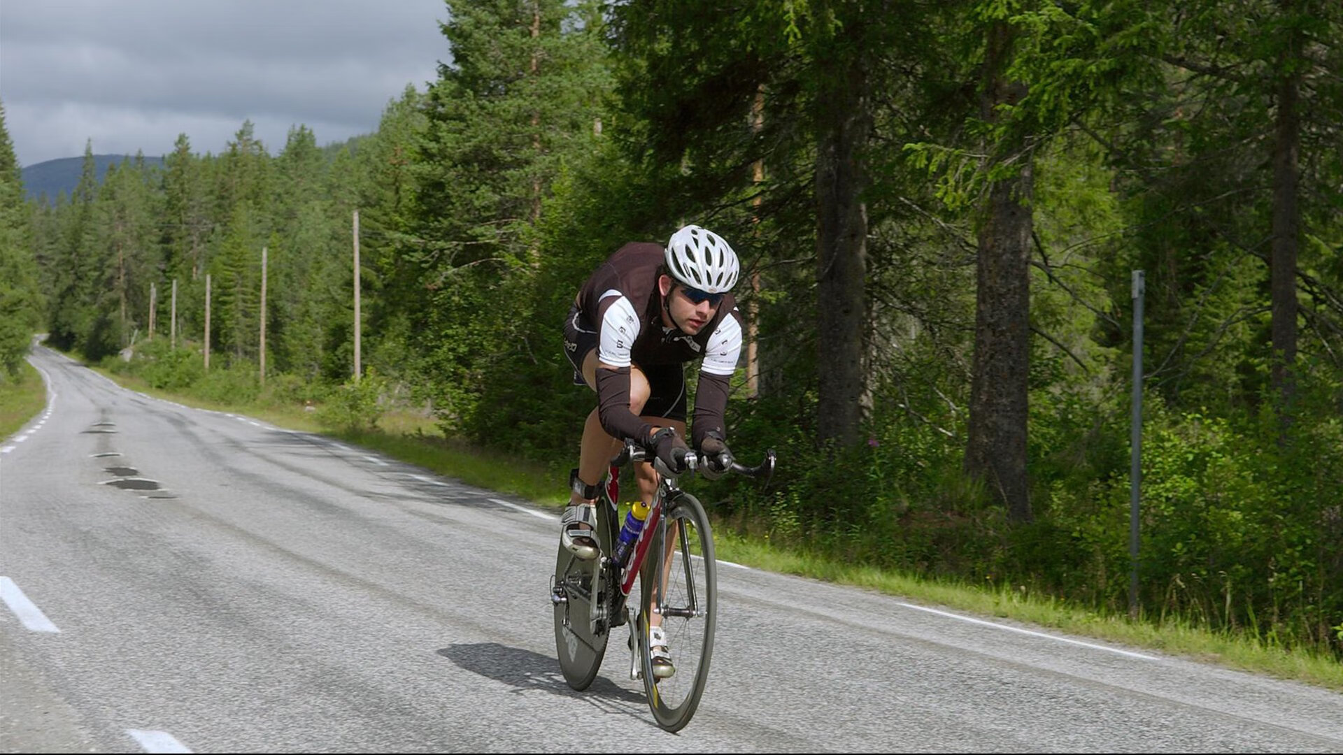 约基奇主宰比赛走向，黄蜂终结凯尔特人—小球时代的战术革命与意外结局
