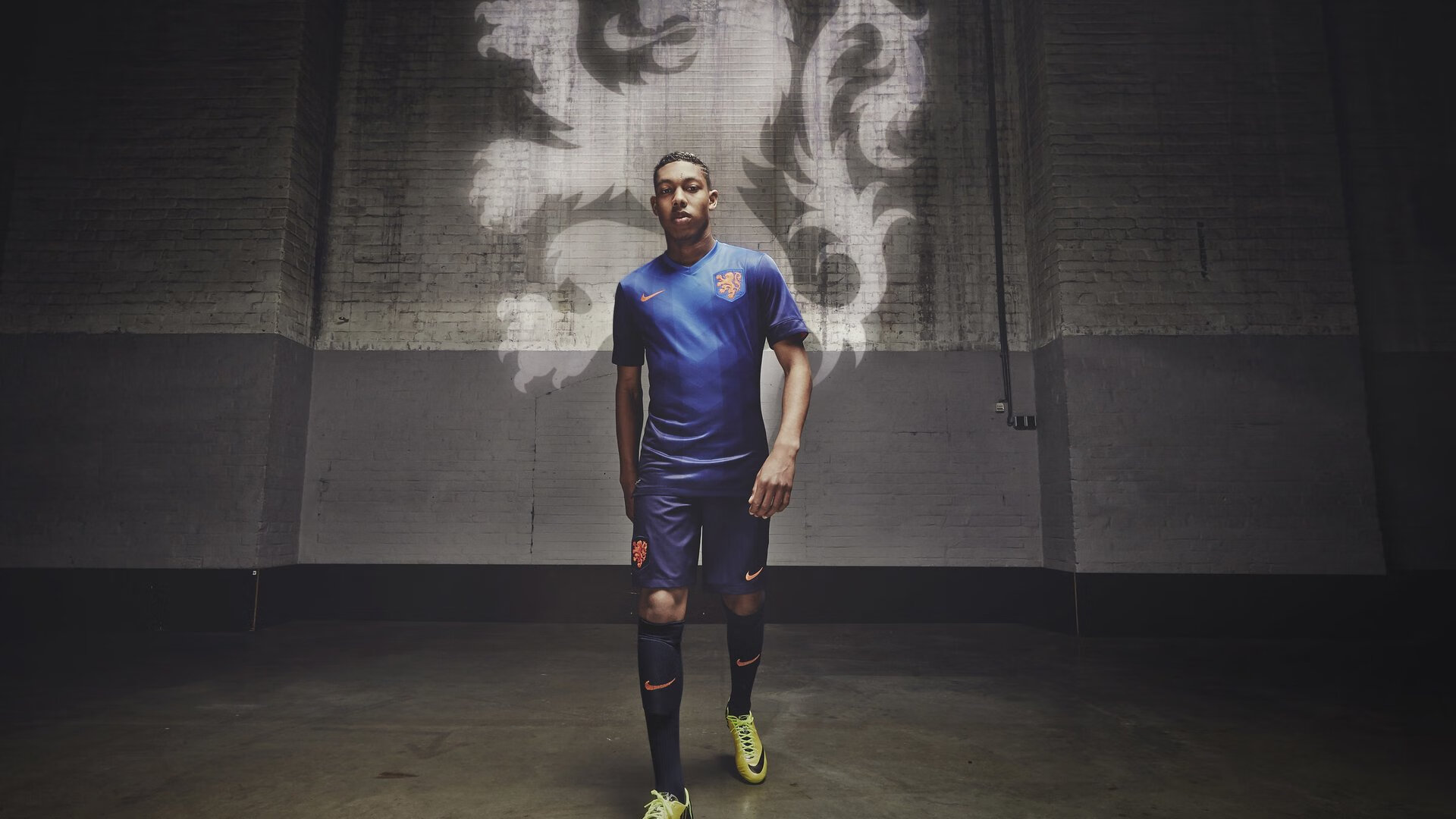 欧冠之夜，加克波个人能力完全展现，从红军新星到安菲尔德的关键先生