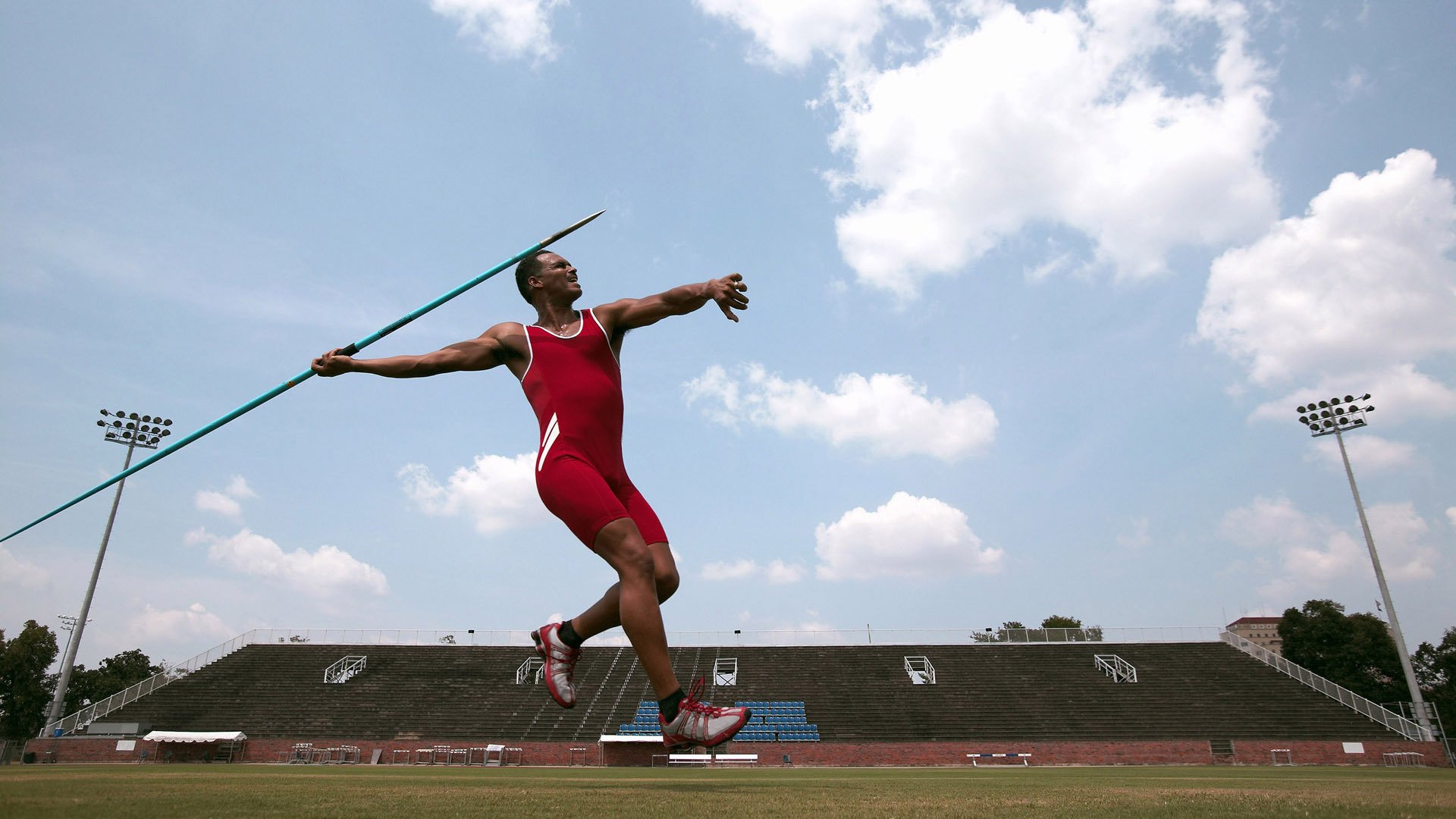 鏖战华沙，阿尔瓦雷斯一剑封喉，中国军团险胜波兰